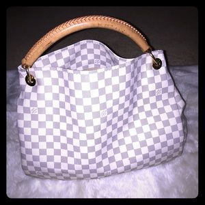 🚨SOLD🚨 Lv Artsy Bag in Azule Color